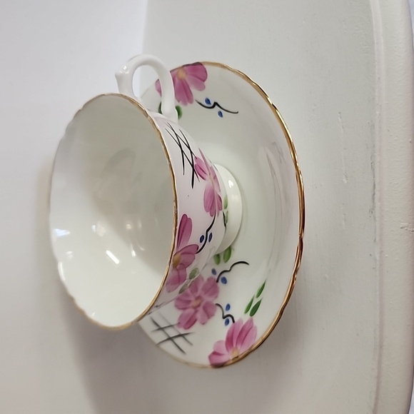 Delphine Bone China Tea Cup and Saucer, Made in England art deco - Picture 5 of 8